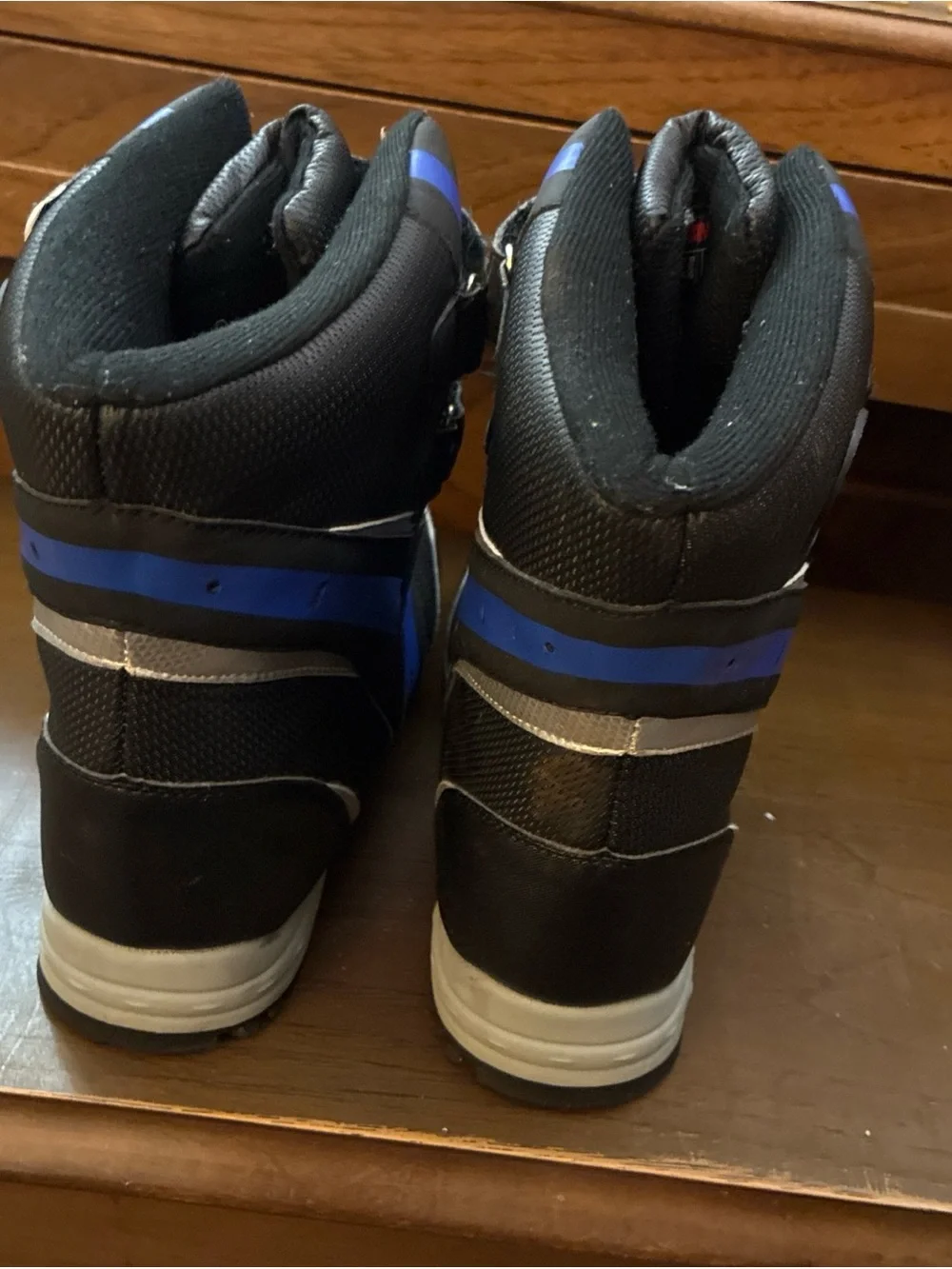 Totes Black/Blue Boys Kids Winter Snow Boots Size 6 Hook Loop Closures Insulated